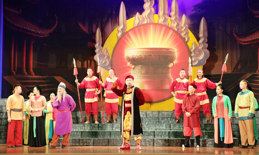 Tỏa sáng ngọn lửa đam mê nghệ thuật truyền thống dân tộc